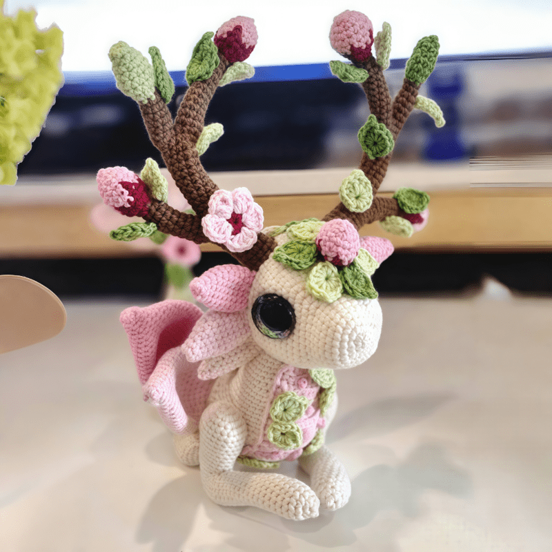LMH Beginner and Intermediate Crochet Kit - Contains yarn、Hook and Step-by-Step Video Tutorial - 1Plum Blossom White Dragon Crochet Hook Set