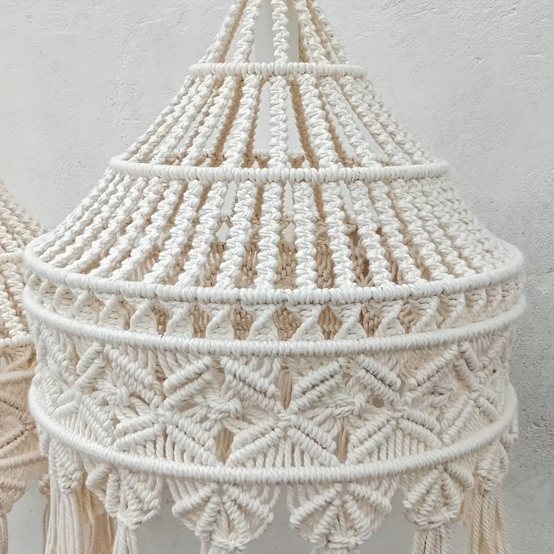 1Pieces Macrame Lampshade Bohemian Style Hanging Pendant Light Decorative Lampshade Large Hand Woven Pendant Light Decorative Tassel Lamp Shade Can be used as window curtain decorations- without Lights
