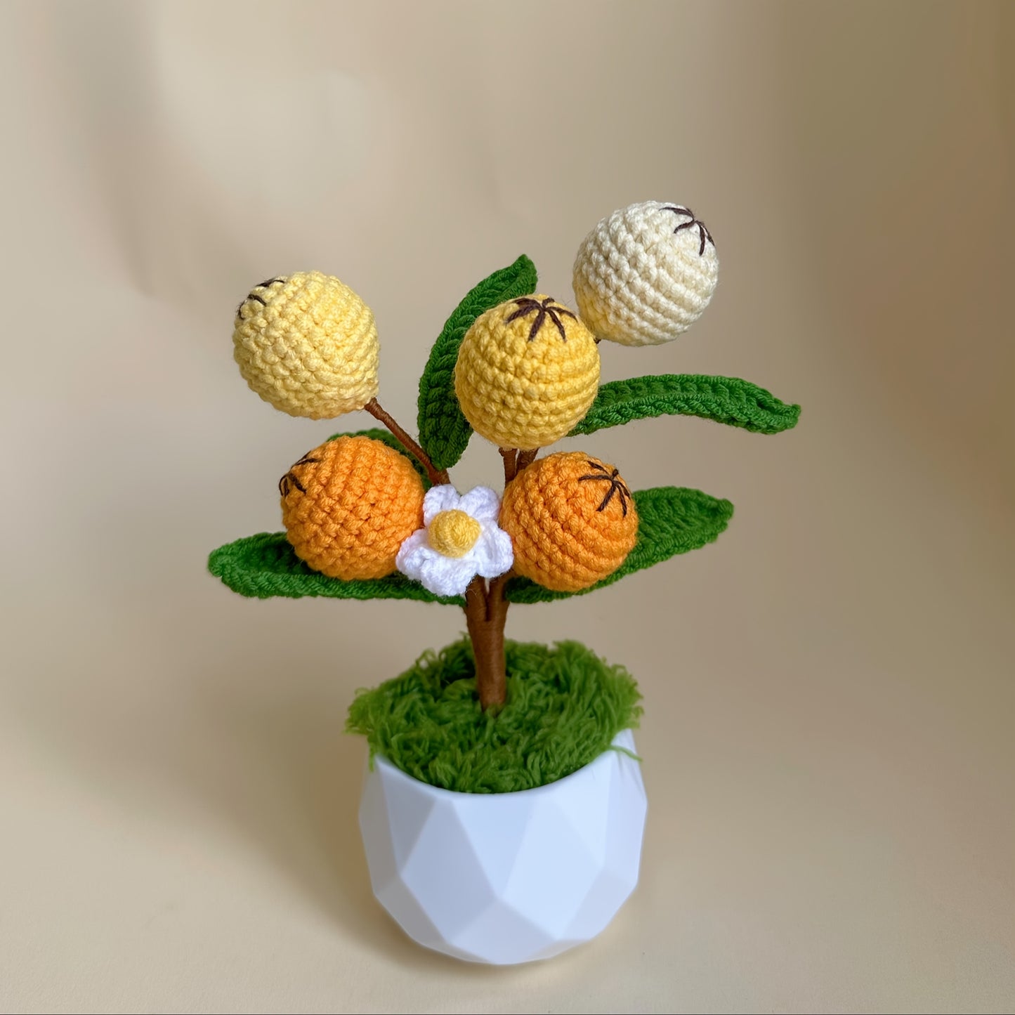 1pc Handwoven Blueberry Covered Plate Artificial Green Plant Potted Plant-Charming Car Dashboard Decoration,Desktop Bedroom Home Decor Very suitable for personal use or as a Valentine's Day gift for friends or girlfriends
