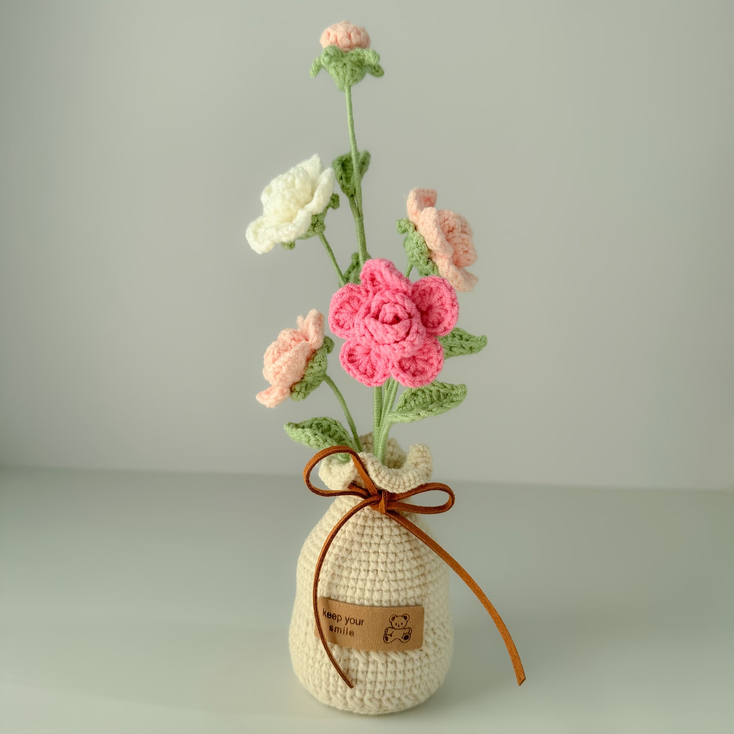1 Handmade Crochet Yarn Rose Flower,With vase,Modern Fabric Floral Decoration,Christmas、Easter、Mother's Day、Graduation Ceremony、June 10th - Home and Event Decoration,High Quality
