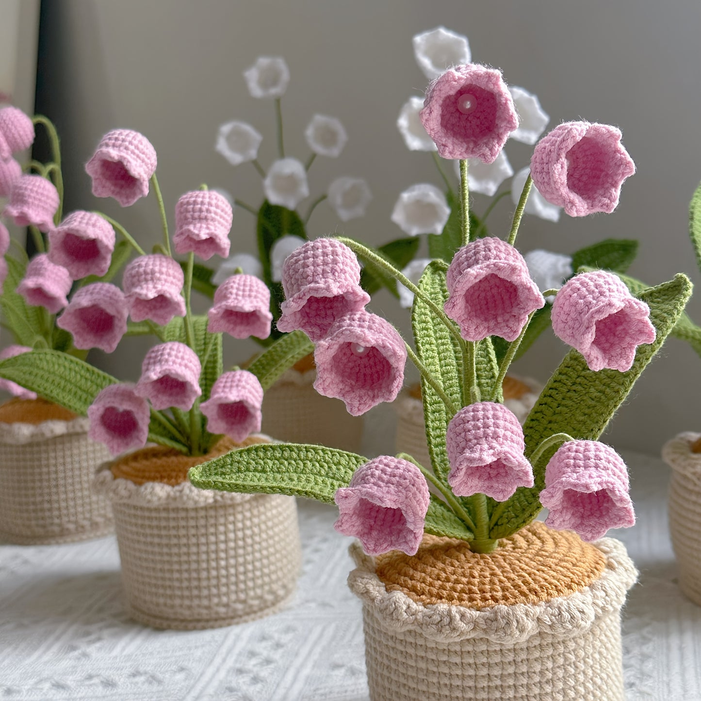1pc Crochet Lily of the Valley Potted Plant Artificial Greenery Home Decoration A Heartfelt Birthday Holiday Gift Home Living Room Decoration Hanukkah Thanksgiving Valentine's Day,Wedding Exhibition Decoration