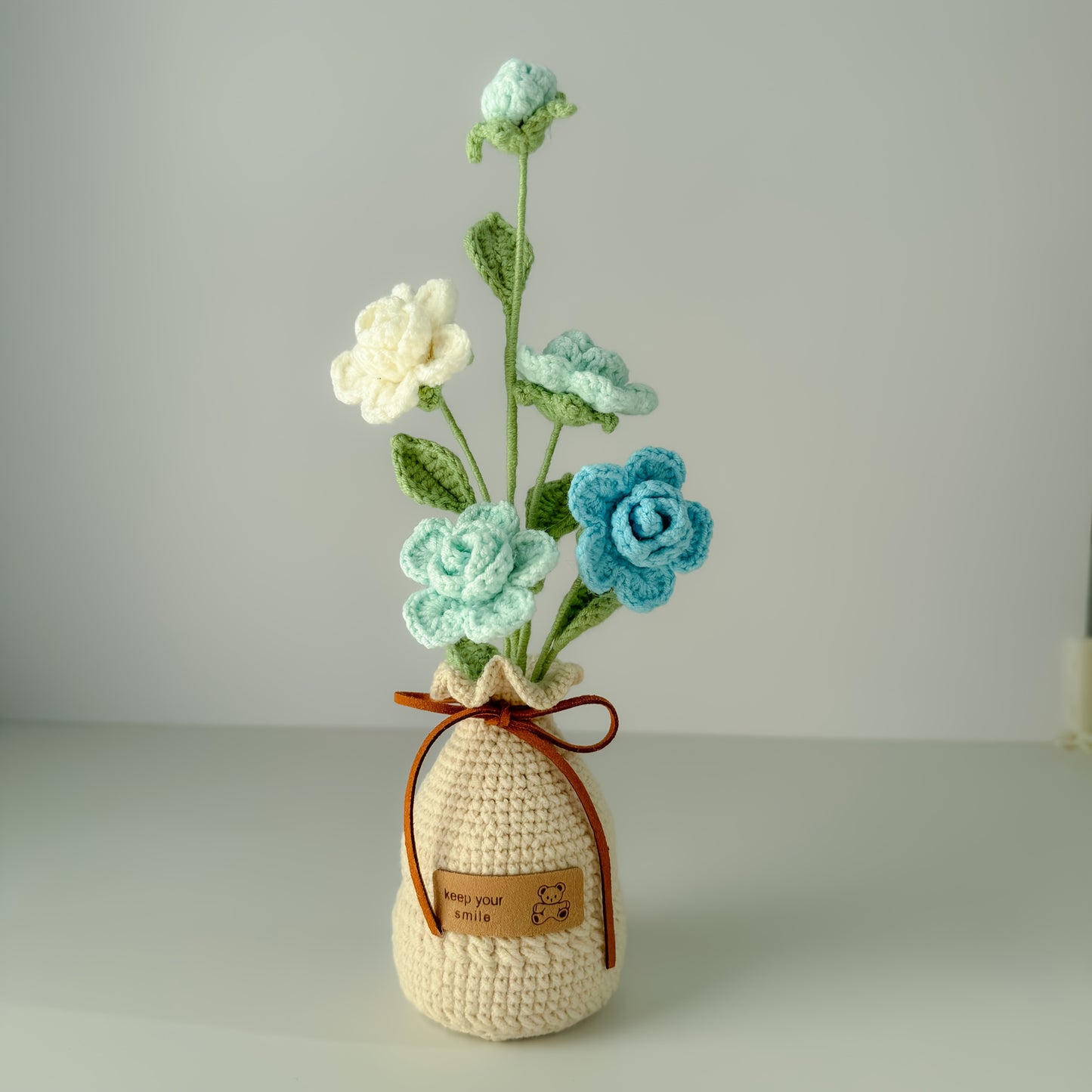 1 Handmade Crochet Yarn Rose Flower,With vase,Modern Fabric Floral Decoration,Christmas、Easter、Mother's Day、Graduation Ceremony、June 10th - Home and Event Decoration,High Quality