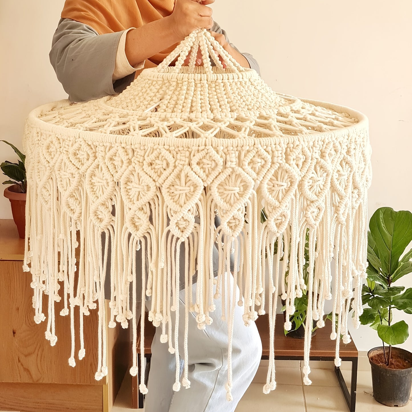 1Large Bohemian Style Woven Lampshade - Long Tassel Ceiling Light Shade,Beige/Waterfall Chain Design,Suitable for Living Room、Bedroom、Terrace - No Power Supply Required,Decorative Lighting Accents,Artistic Home Decor,Hand-woven Fabric,Exclusive for Interi