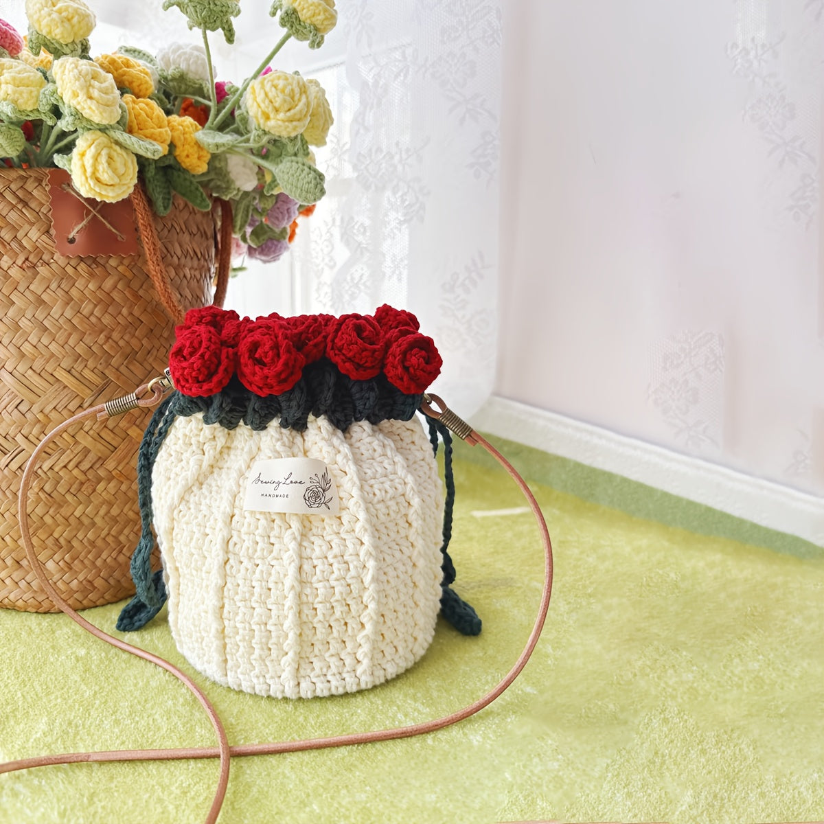 (Finished Product)Handmade Crochet Flower Bag Knitted Rose Bouquet Bag for Women3D Floral Crossbody Bag Knitted Clutch,For parties use/Vacation、Women's Bags for Holiday Gifts and Casual Accessories(Including Gift Bag)