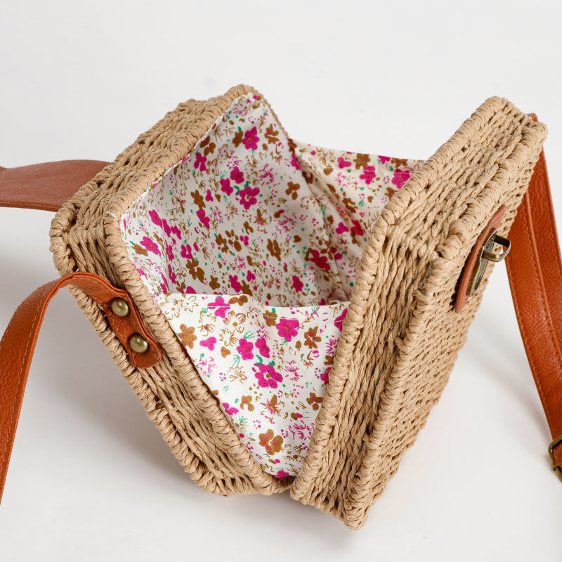 Vintage Mori Style Beige Woven Square Handbag Brown Leather Flip Metal Buckle Lock Commute Leisure Dual-Use Tote Bag