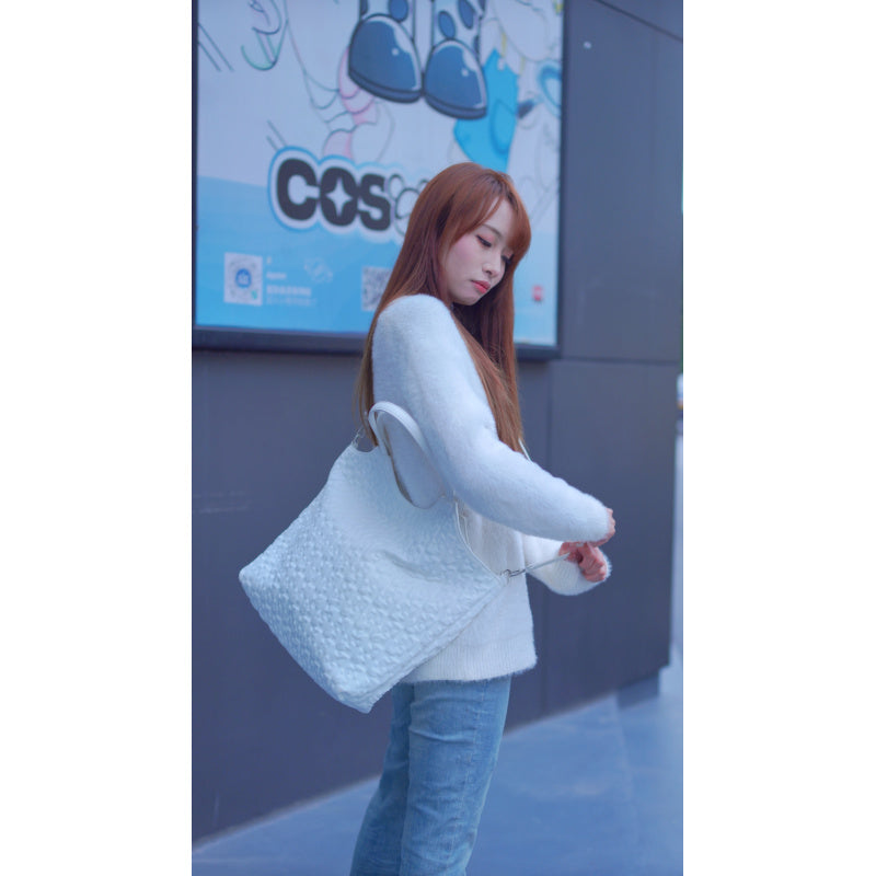 Two-tone Tote Bag2025New Large Capacity Casual Waterproof Tote Bag for Women in Cream White with Textured Pattern/Obsidian Black Coarse Flower Commuter Shopping Bag