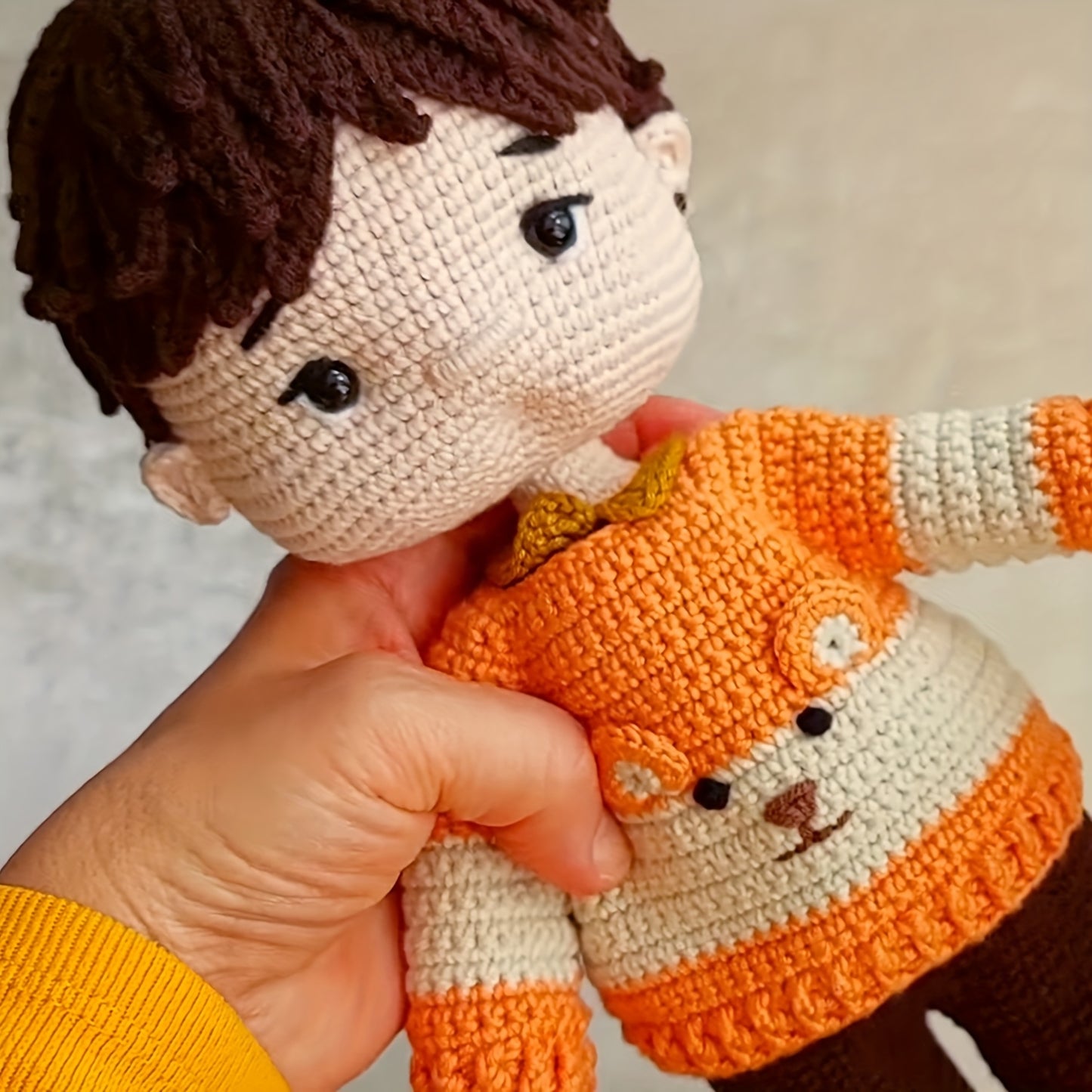 Vioiv Cute Yellow Large Doll Crochet Kit for Beginners - Crochet NeedleميGurumi Kit - Adult Crochet DIY Animal Craft Kits,Includes complete beginner tutorial videos - A must-have for handicraft enthusiasts,Crochet Kit for Adults with Basic Knitting Guide