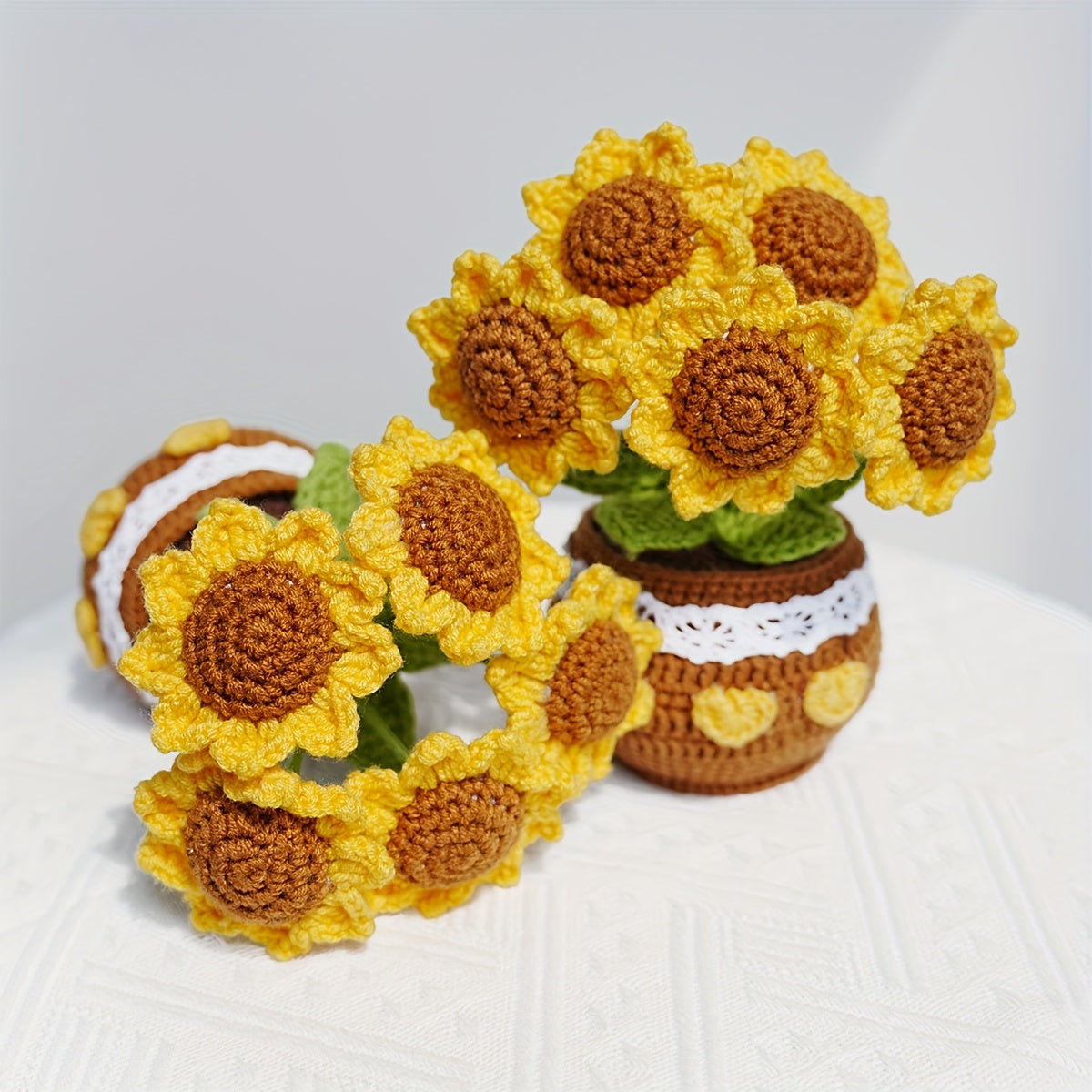 1Handwoven Sunflower Potted Plant Cozy Home Decor,Suitable for Office、Living Room、Bedroom - Gift for Wife、Mother、A thoughtful gift for my girlfriend(Birthday、Christmas、Thanksgiving Day、Valentine's Day)