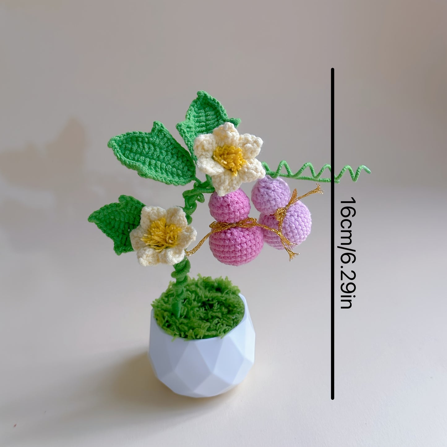 1pc Handwoven Blueberry Covered Plate Artificial Green Plant Potted Plant-Charming Car Dashboard Decoration,Desktop Bedroom Home Decor Very suitable for personal use or as a Valentine's Day gift for friends or girlfriends