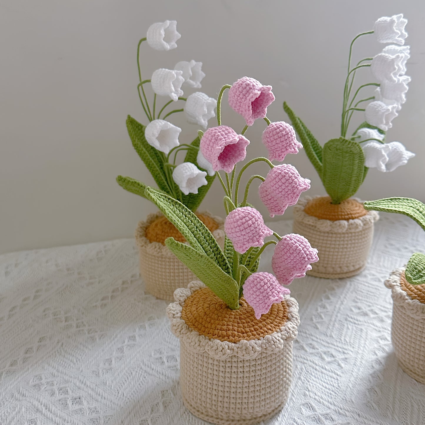 1pc Crochet Lily of the Valley Potted Plant Artificial Greenery Home Decoration A Heartfelt Birthday Holiday Gift Home Living Room Decoration Hanukkah Thanksgiving Valentine's Day,Wedding Exhibition Decoration