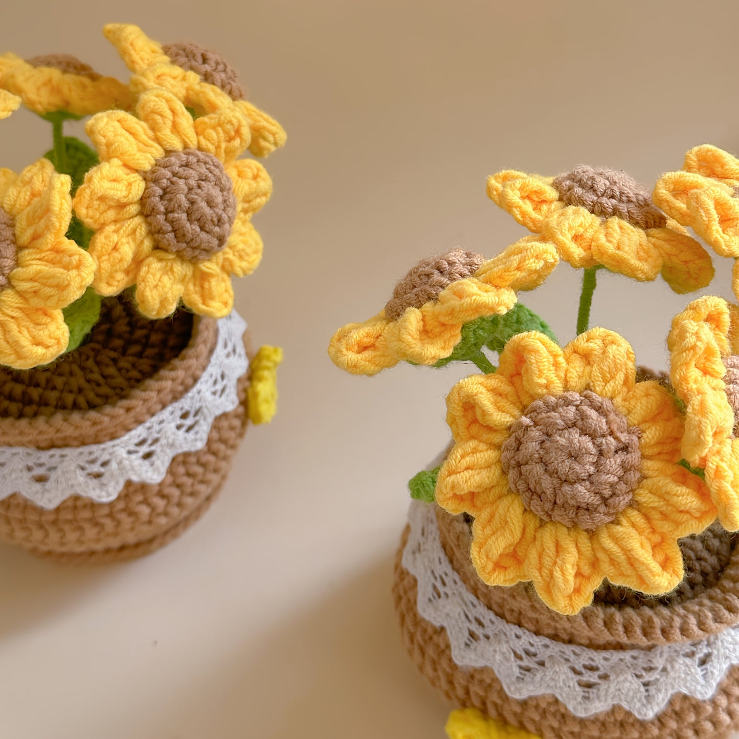Handmade Sunflower Bouquet - Perfect for Wedding、Teacher Appreciation、Graduation Ceremony、Mother's Day and Valentine's Day Gifts - Charming Home and Room Decor,Freestanding Fabric Flower Arrangement,No Electricity Required,No Feather,Christmas、Thanksgivin