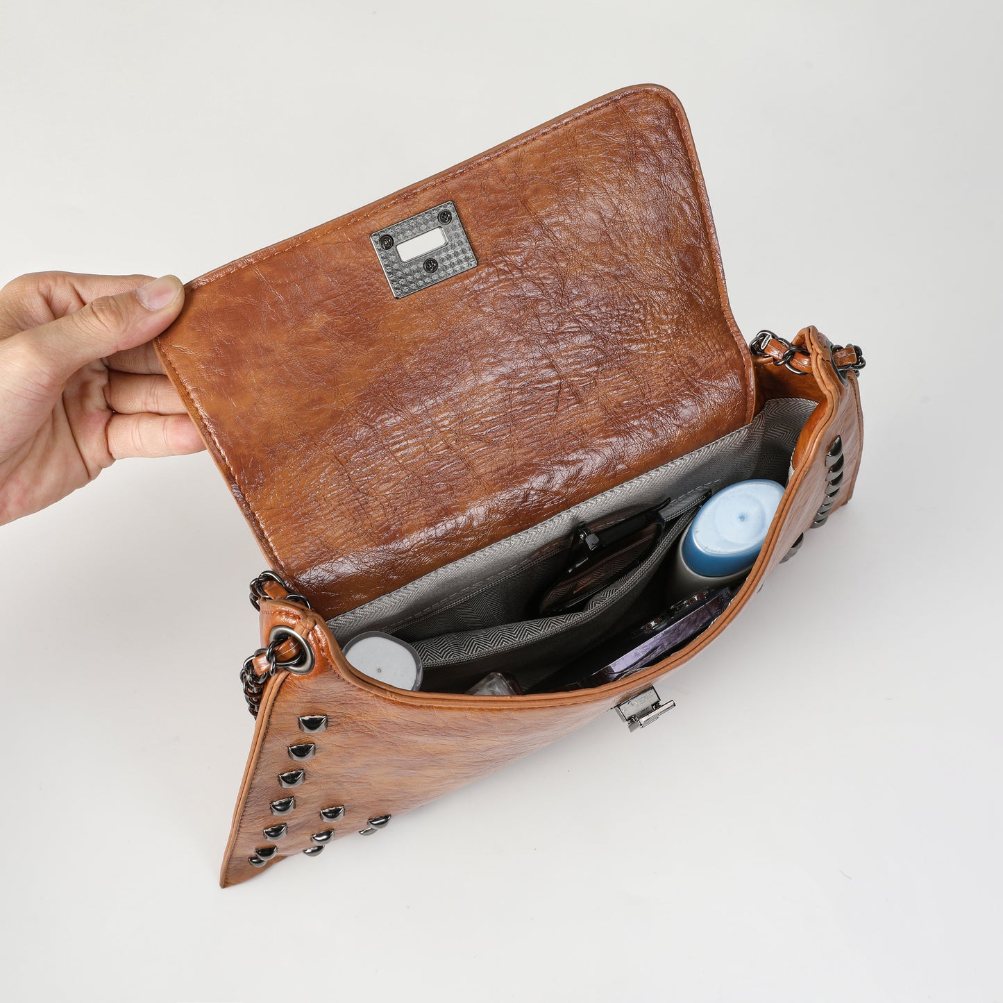 Vintage Punk Style Rivet Chain Shoulder Bag for Women2025New Fashion ins Crossbody Bag Large Capacity Cowhide Crossbody Bag