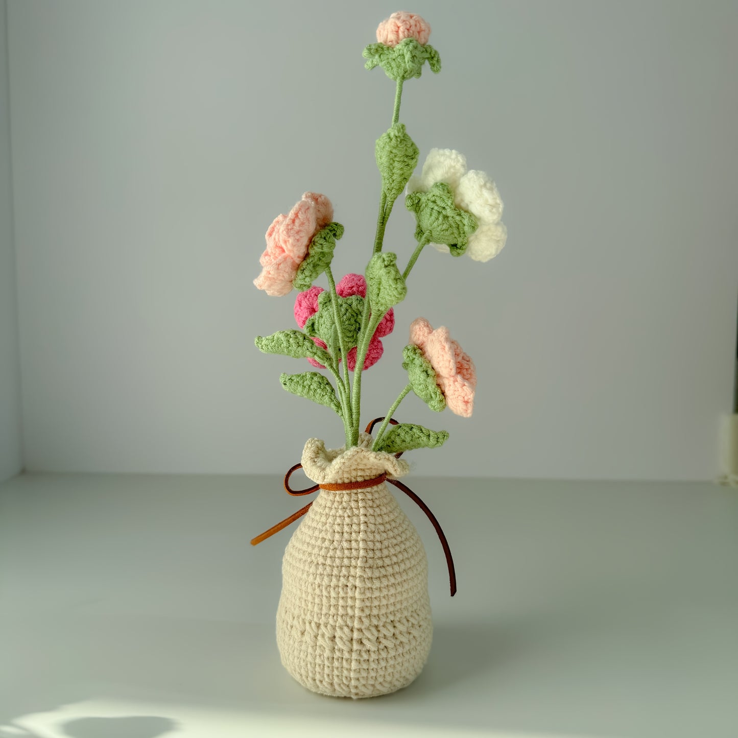 1 Handmade Crochet Yarn Rose Flower,With vase,Modern Fabric Floral Decoration,Christmas、Easter、Mother's Day、Graduation Ceremony、June 10th - Home and Event Decoration,High Quality