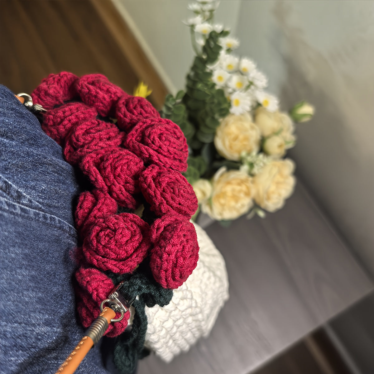 (Finished Product)Handmade Crochet Flower Bag Knitted Rose Bouquet Bag for Women3D Floral Crossbody Bag Knitted Clutch,For parties use/Vacation、Women's Bags for Holiday Gifts and Casual Accessories(Including Gift Bag)