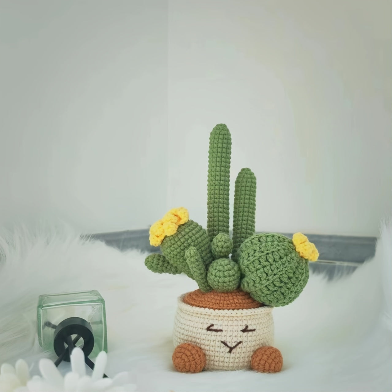 Hand Woven Cactus Artificial Plants with Container - Office Decoration Plush Hovosia,Desktop Bedroom Display - Very suitable for a new home,Christmas,Halloween,Hanukkah Festival,Thanksgiving Day,Mother's Day。