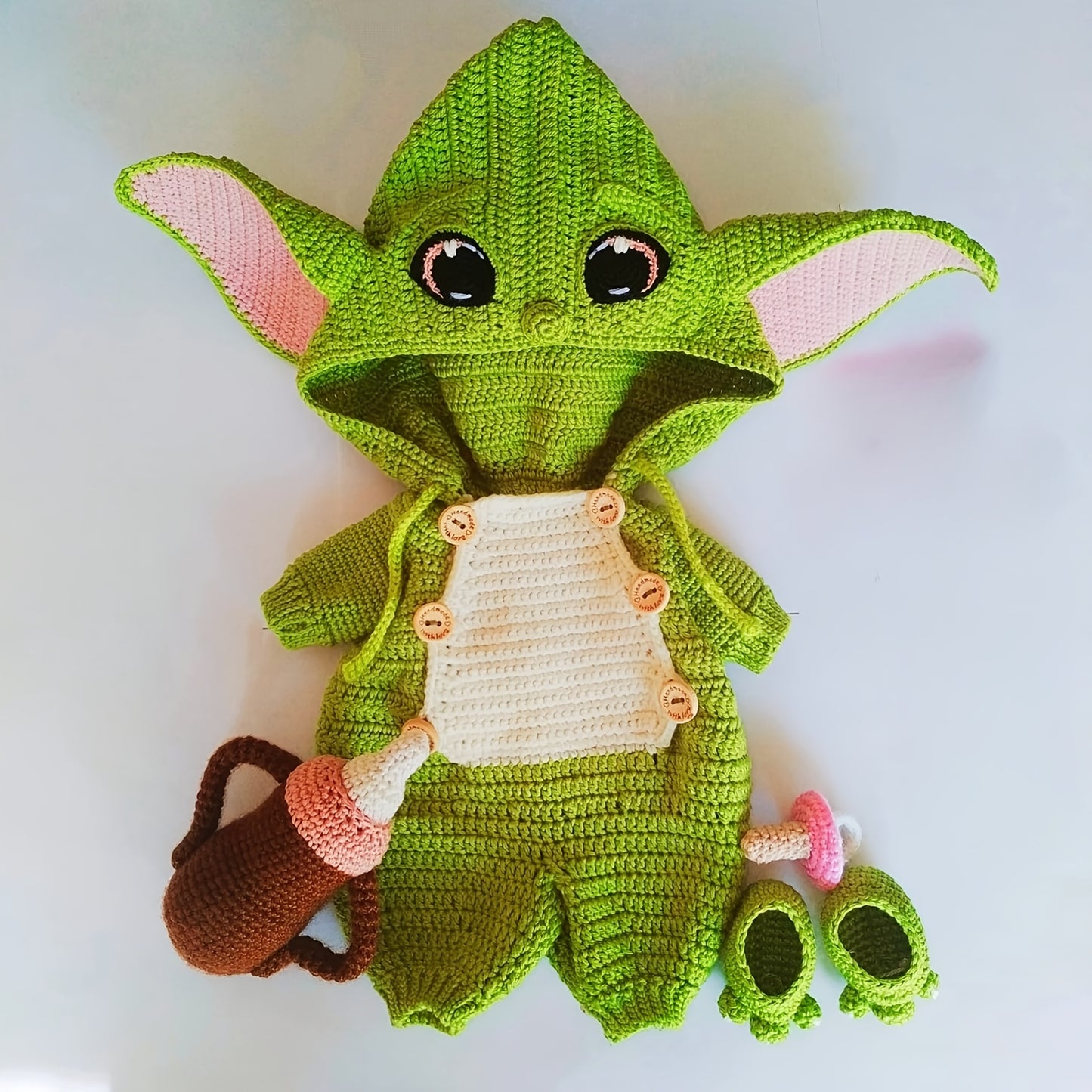 1Alien Beginner Crochet Kit,Crochet Kit for Adults,With Step-by-Step Textual Tutorial,DIY Adult Crafts,Birthday and holiday gifts,Cute and Fun Modern Home Decor Ornaments
