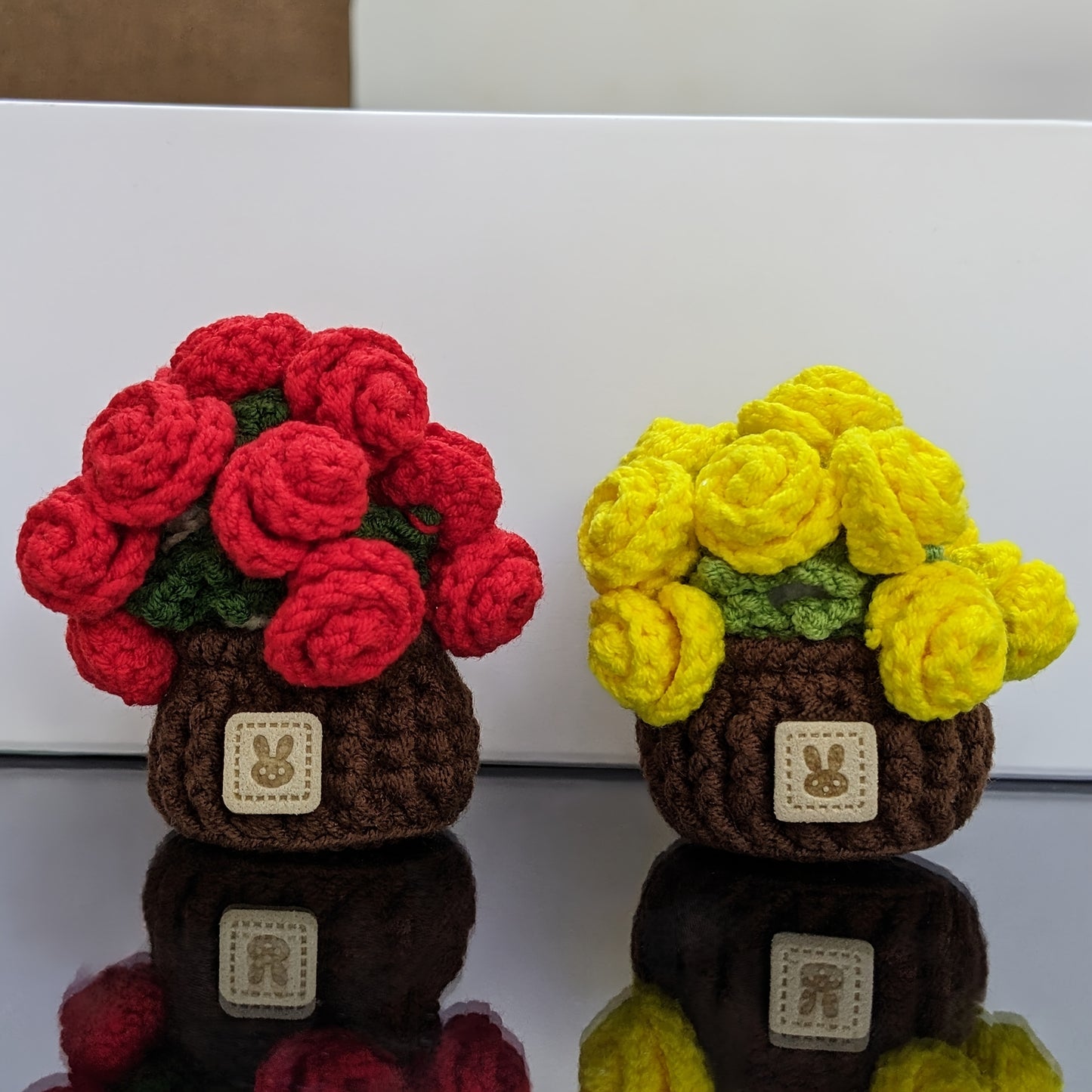 1Set of Pure Handmade Crocheted Rose Coasters Foldable2Combination1Coaster|Instantly Transform into Mini Rose Potted Plant|Home/Desk/Party Decoration Essential|Christmas/Wedding/Birthday Creative Gifts|Reusable|A must-have for desktop decoration|Add a sen