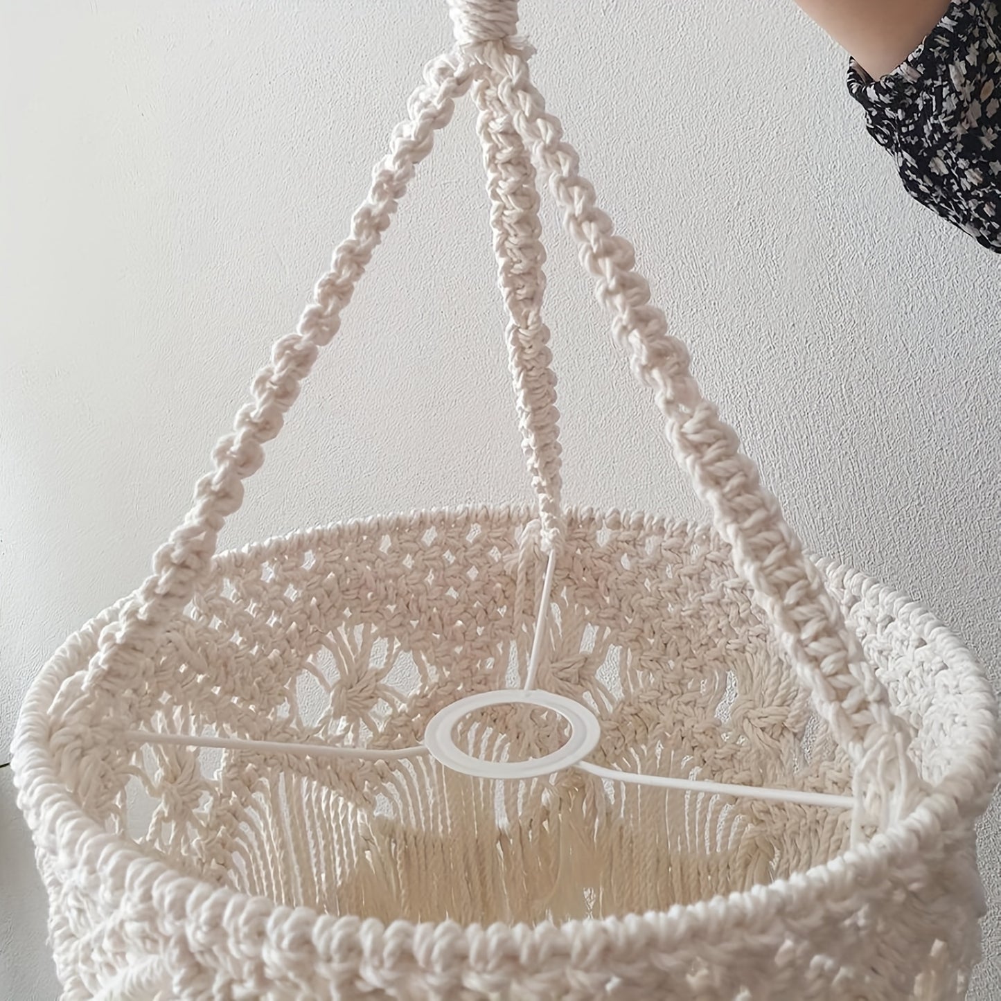 1Pieces Macrame Lampshade Bohemian Style Hanging Pendant Light Decorative Lampshade Hand Woven Pendant Light Decorative Tassel Lamp Shade - without Lights