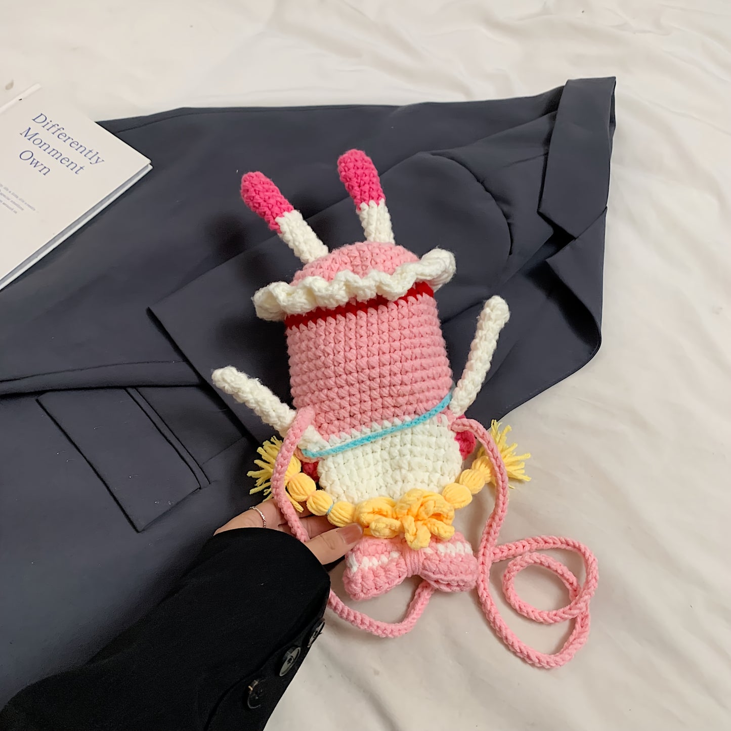 1PC,Handmade Crochet Bag Finished Product Quirky Girl Bag,Cute Sausage Mouth Knitted Bag,Unique Gifts,Women's Crossbody Bag for Mobile Phone,Creative Finished Yarn Shoulder Bag-No Lining