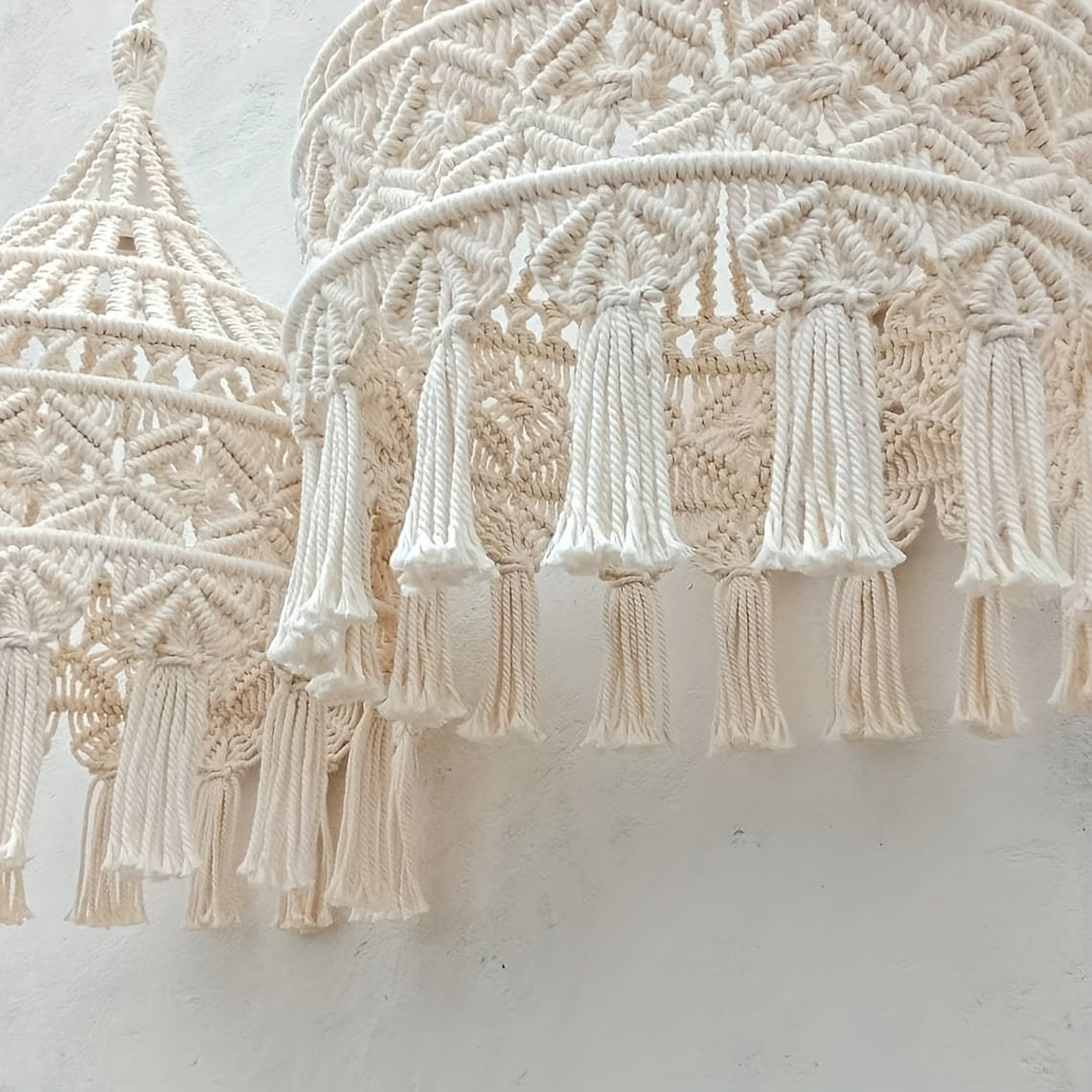 1Pieces Macrame Lampshade Bohemian Style Hanging Pendant Light Decorative Lampshade Large Hand Woven Pendant Light Decorative Tassel Lamp Shade Can be used as window curtain decorations- without Lights