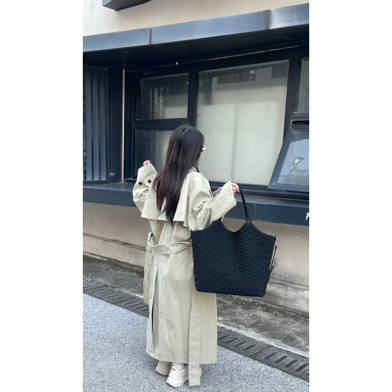 Two-tone Tote Bag2025New Large Capacity Casual Waterproof Tote Bag for Women in Cream White with Textured Pattern/Obsidian Black Coarse Flower Commuter Shopping Bag