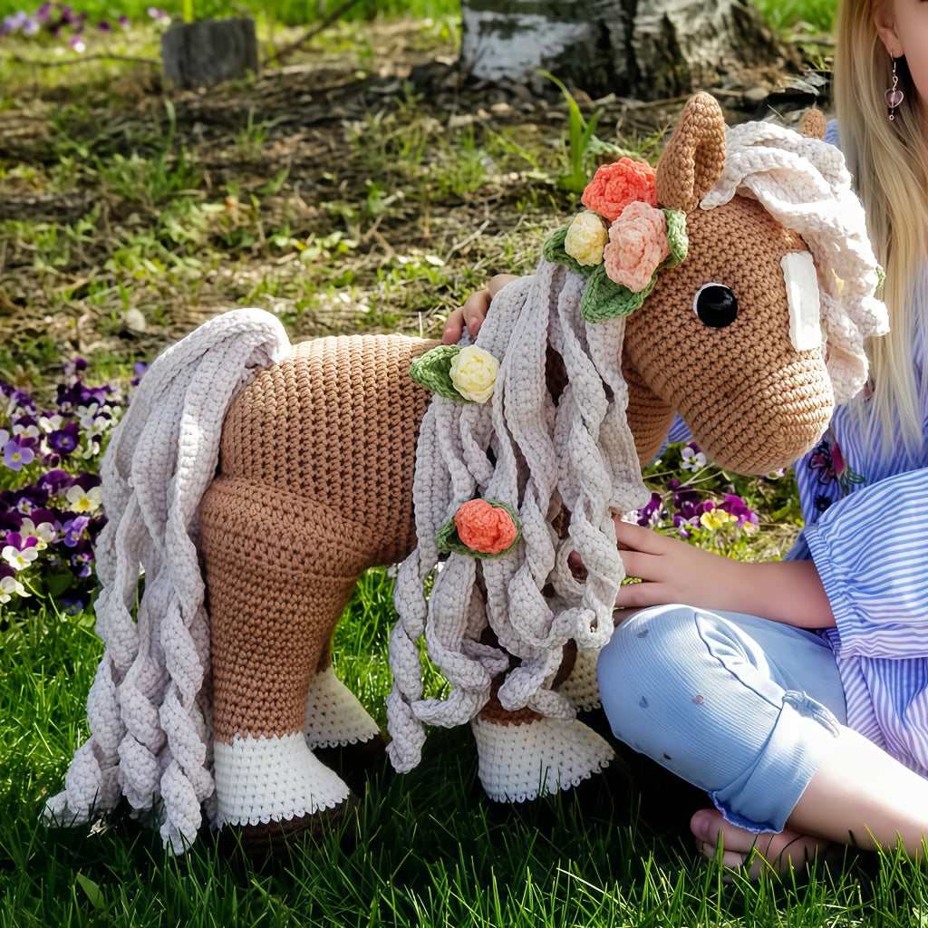 DIY Crochet Needle Set,Pattern Summer Horse Design,Comes with manual instructions,Easy to understand,Soft Material,Colorful Thread Ends,Accessories Attached,Crochet Needle Project Ideas