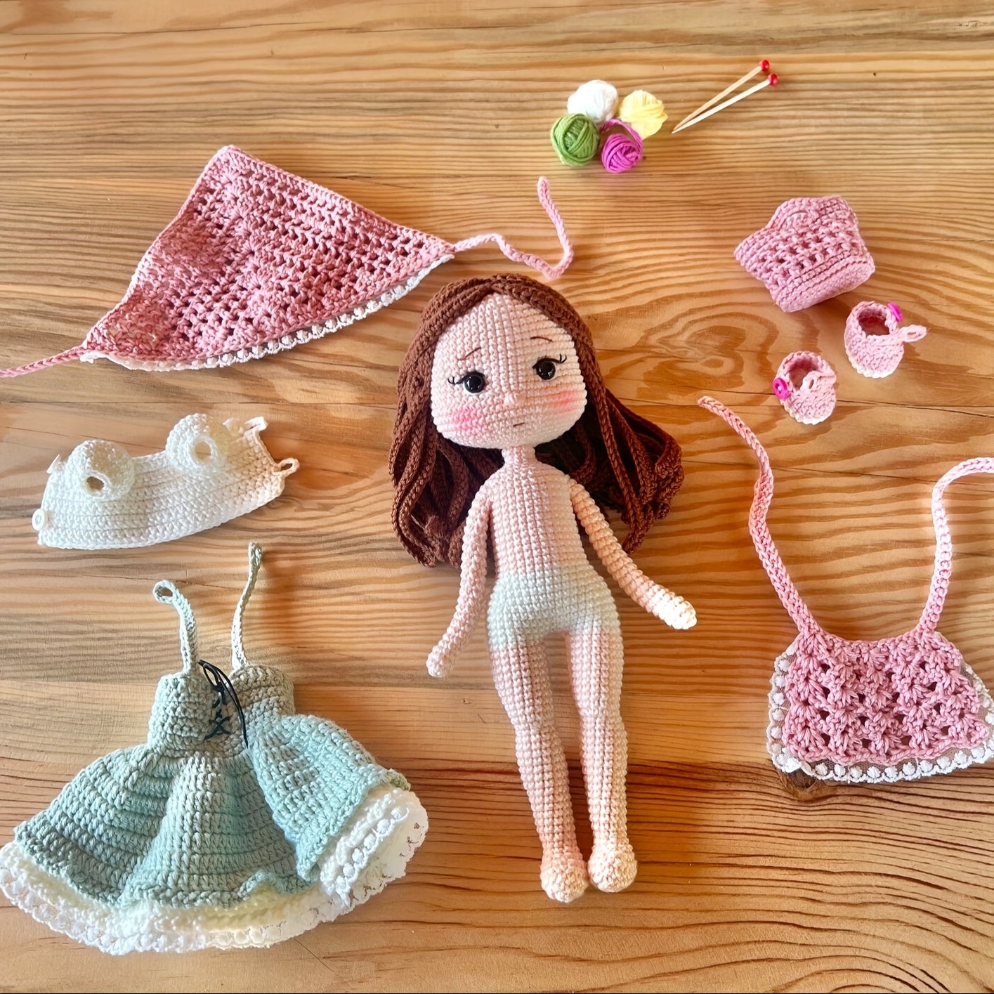 1Beginner Princess Crochet Kit,Step-by-Step Crochet Kit for Adults,Girl and Rabbit DIY Woven Kit,Cute Spring and Summer Home Decorations,Birthday and Valentine's Day Gifts