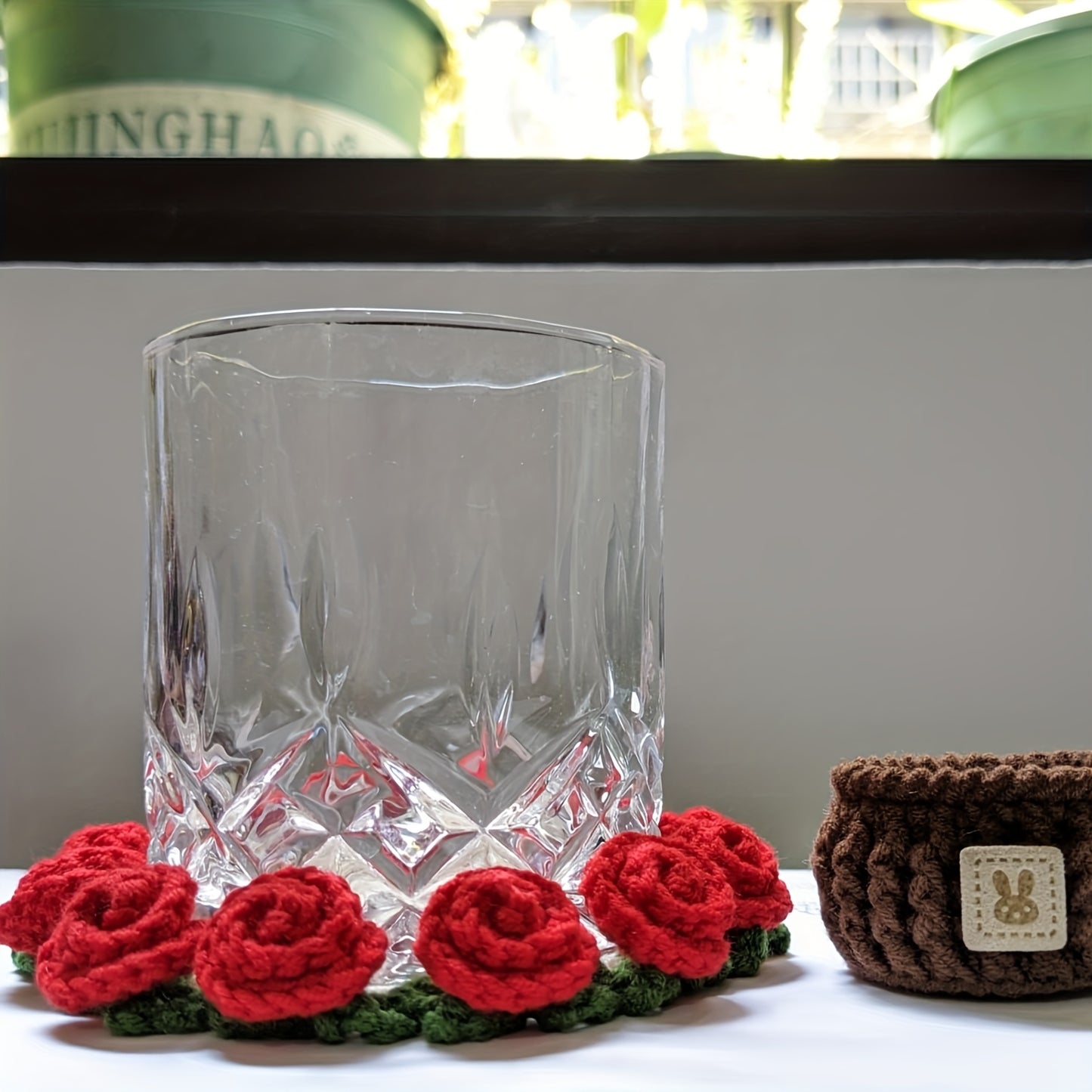 1Set of Pure Handmade Crocheted Rose Coasters Foldable2Combination1Coaster|Instantly Transform into Mini Rose Potted Plant|Home/Desk/Party Decoration Essential|Christmas/Wedding/Birthday Creative Gifts|Reusable|A must-have for desktop decoration|Add a sen