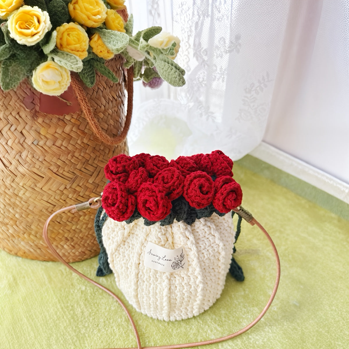 (Finished Product)Handmade Crochet Flower Bag Knitted Rose Bouquet Bag for Women3D Floral Crossbody Bag Knitted Clutch,For parties use/Vacation、Women's Bags for Holiday Gifts and Casual Accessories(Including Gift Bag)