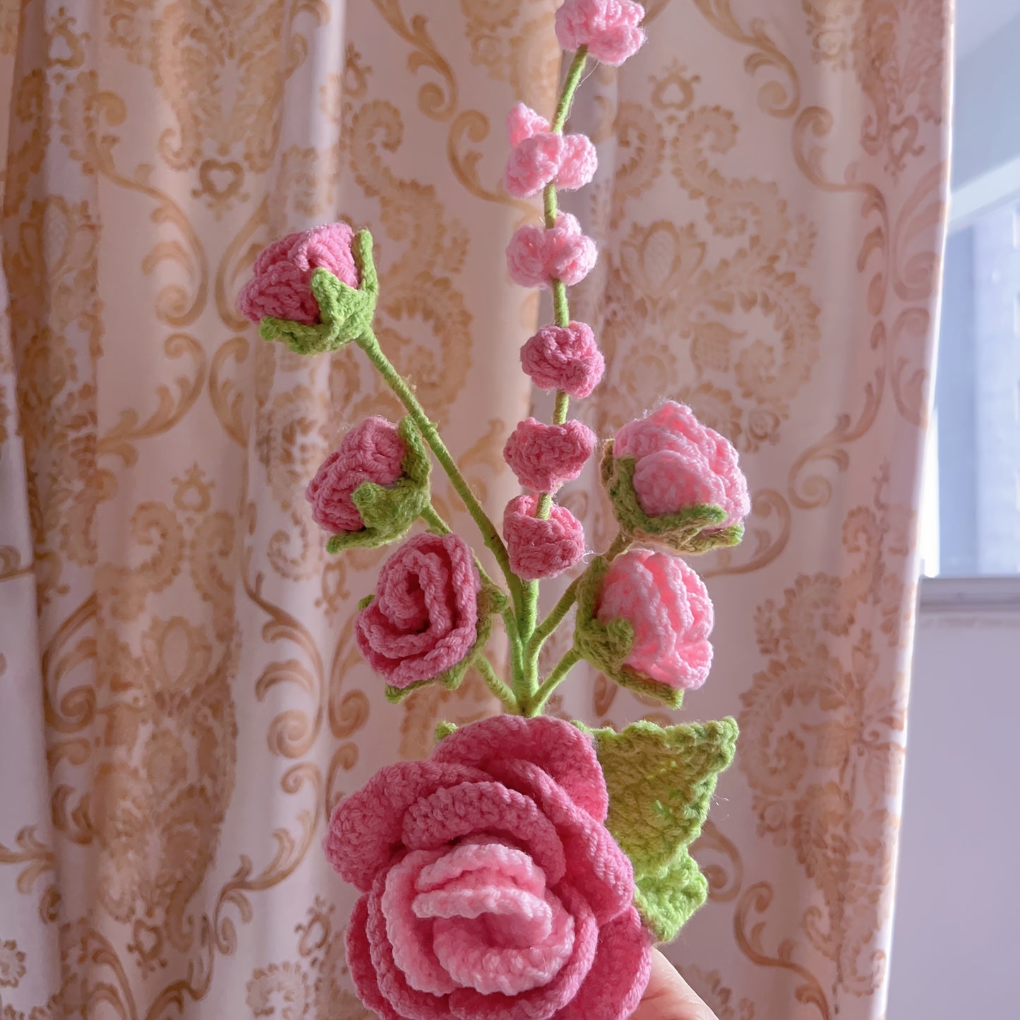 1Bohemian Crochet Flower Decorative Wall Hanging Set,DIY Interesting Spring Pink Floral Home Decor,Knitted Rose Artificial Flower Wall Hanging Decoration,Gift for Family、Friends、A housewarming gift for a colleague's new home