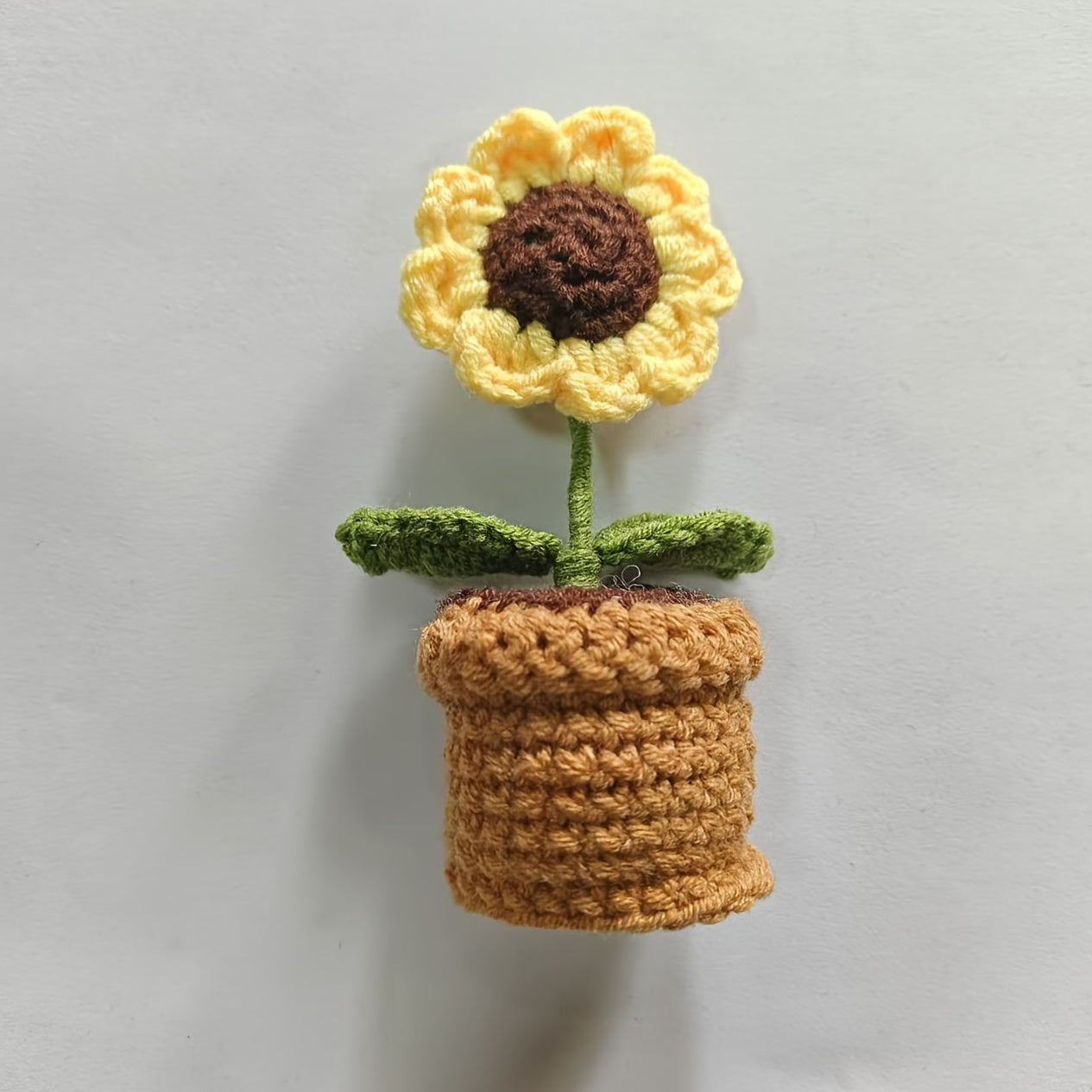1pc Valentine's Day Gift Heart-Shaped Potted Plant,Hand-woven Artificial Flower Decoration,Home Decor Small Ornaments