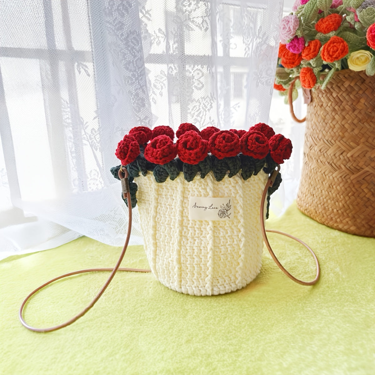 (Finished Product)Handmade Crochet Flower Bag Knitted Rose Bouquet Bag for Women3D Floral Crossbody Bag Knitted Clutch,For parties use/Vacation、Women's Bags for Holiday Gifts and Casual Accessories(Including Gift Bag)