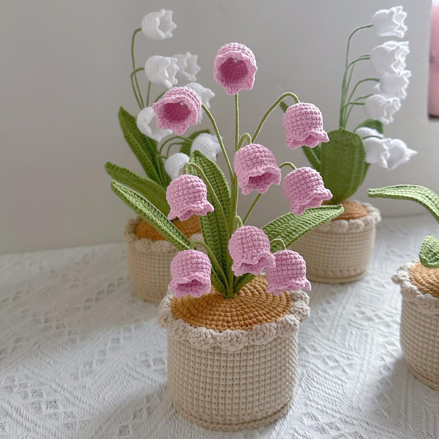 1pc Crochet Lily of the Valley Potted Plant Artificial Greenery Home Decoration A Heartfelt Birthday Holiday Gift Home Living Room Decoration Hanukkah Thanksgiving Valentine's Day，Wedding Exhibition Decoration