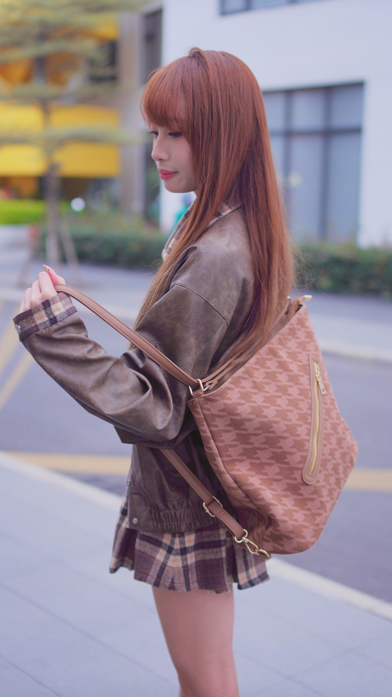 Houndstooth Retro Shoulder Bag ins Women's Wind Bag2025New Light Luxury Commuter Messenger Bag Beige Fashion